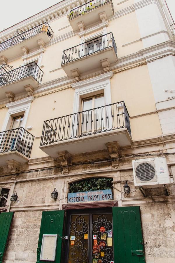 Отель Palazzo Le Travi Бари Экстерьер фото