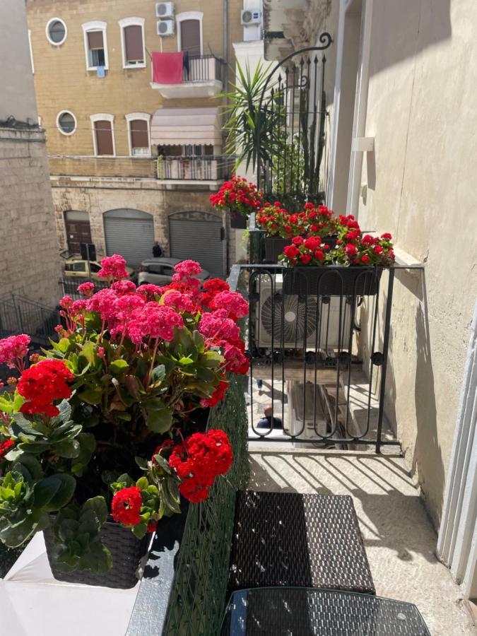 Отель Palazzo Le Travi Бари Экстерьер фото